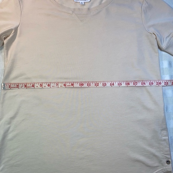 Jane + Delaney Cream Short Sleeve T Shirt Top Button Cuffs Sz M Rounded Hem - Picture 5 of 12